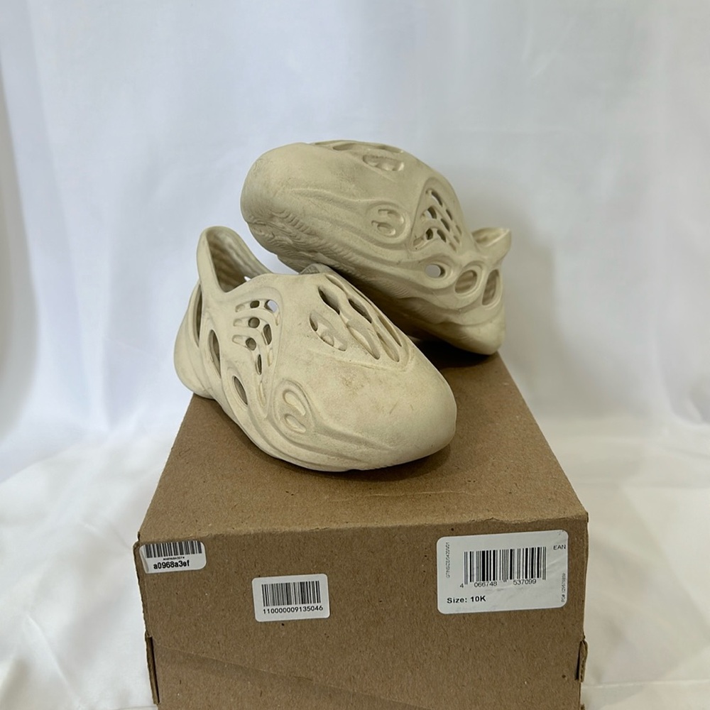 Yeezy foam runners